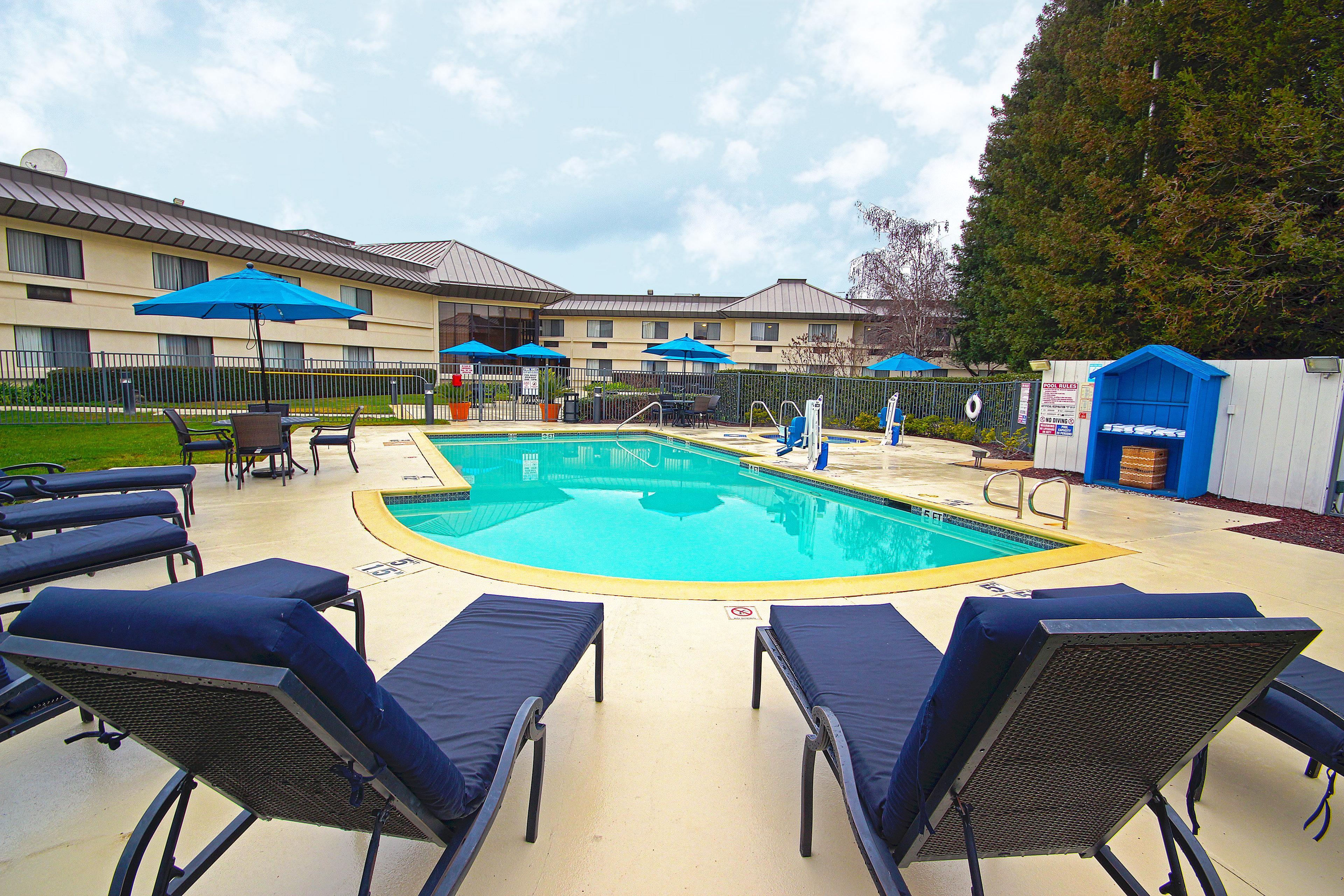 Holiday Inn Express Walnut Creek By Ihg Exterior foto
