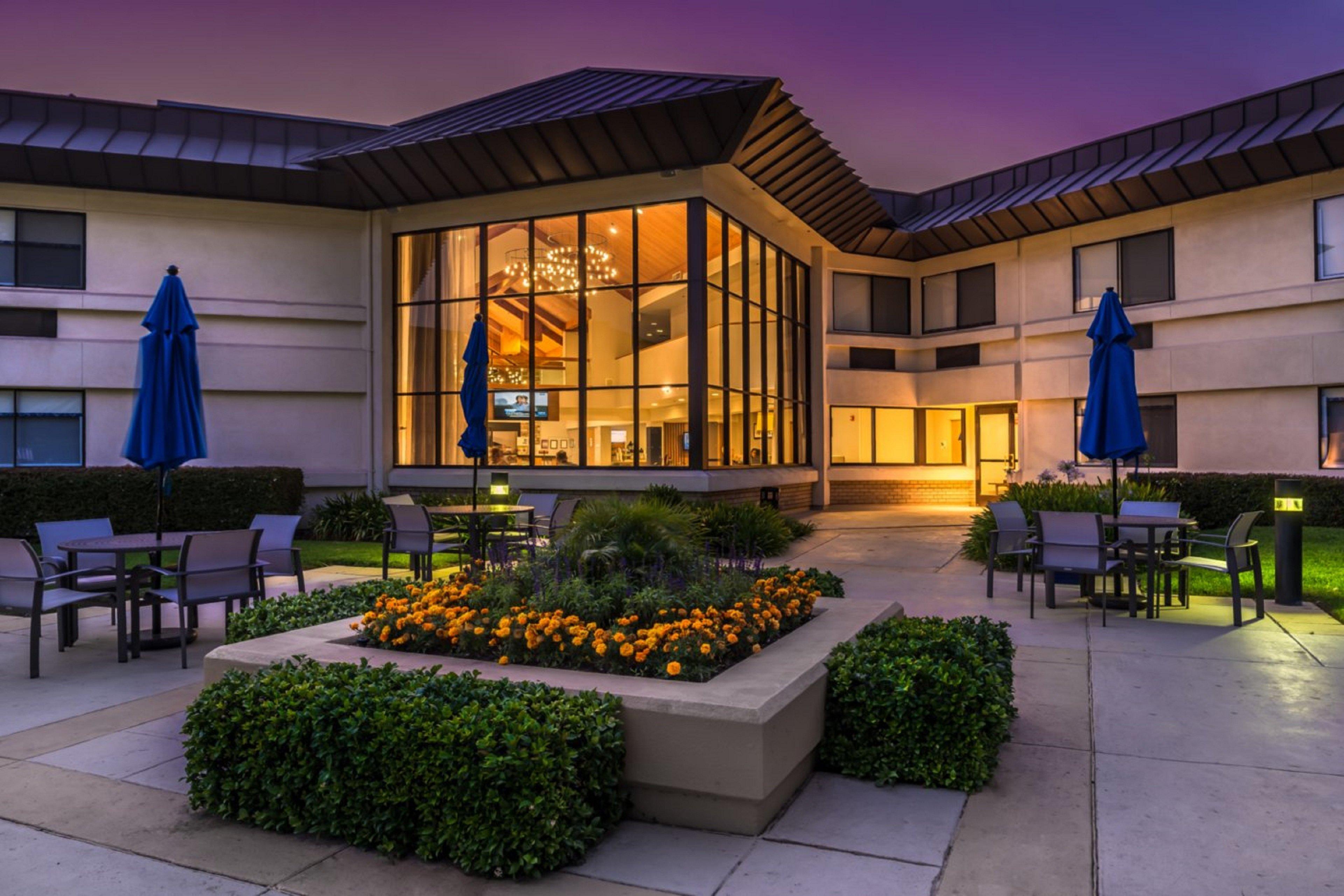 Holiday Inn Express Walnut Creek By Ihg Exterior foto